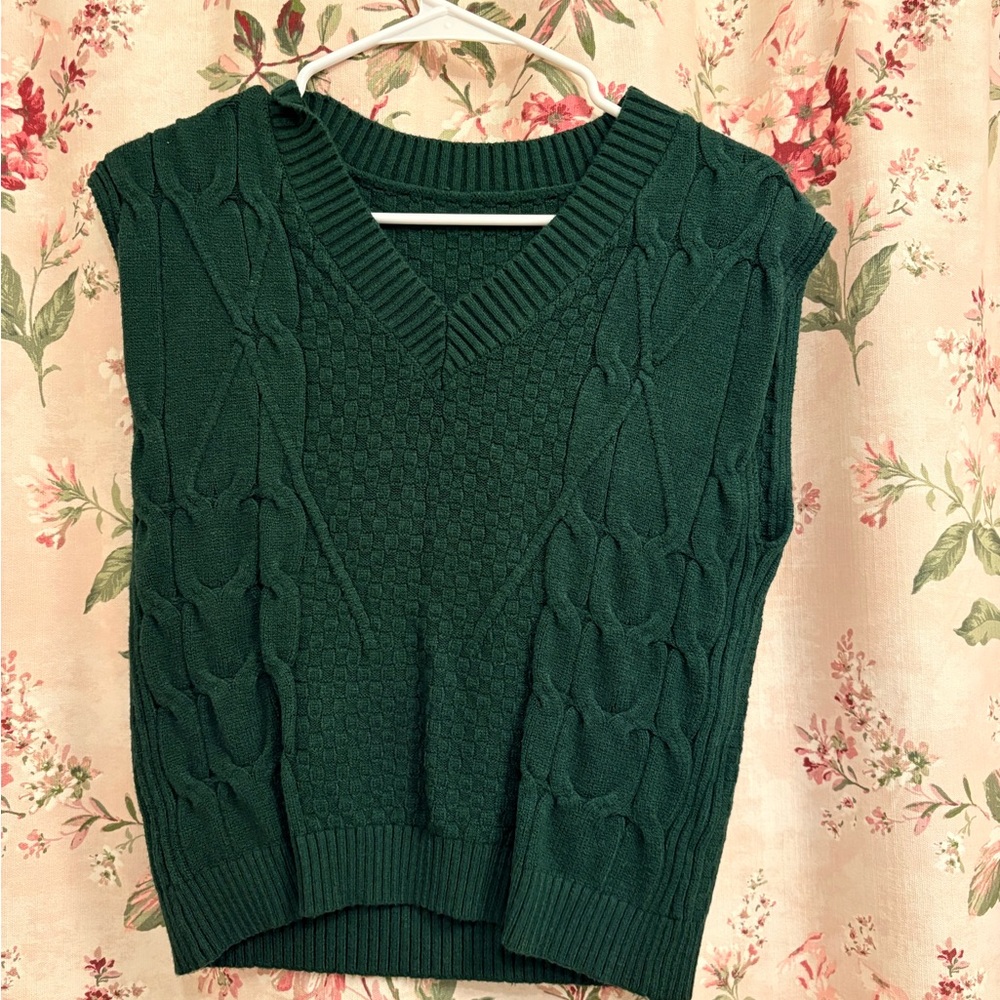 Green Cable Knit V-Neck Sweater